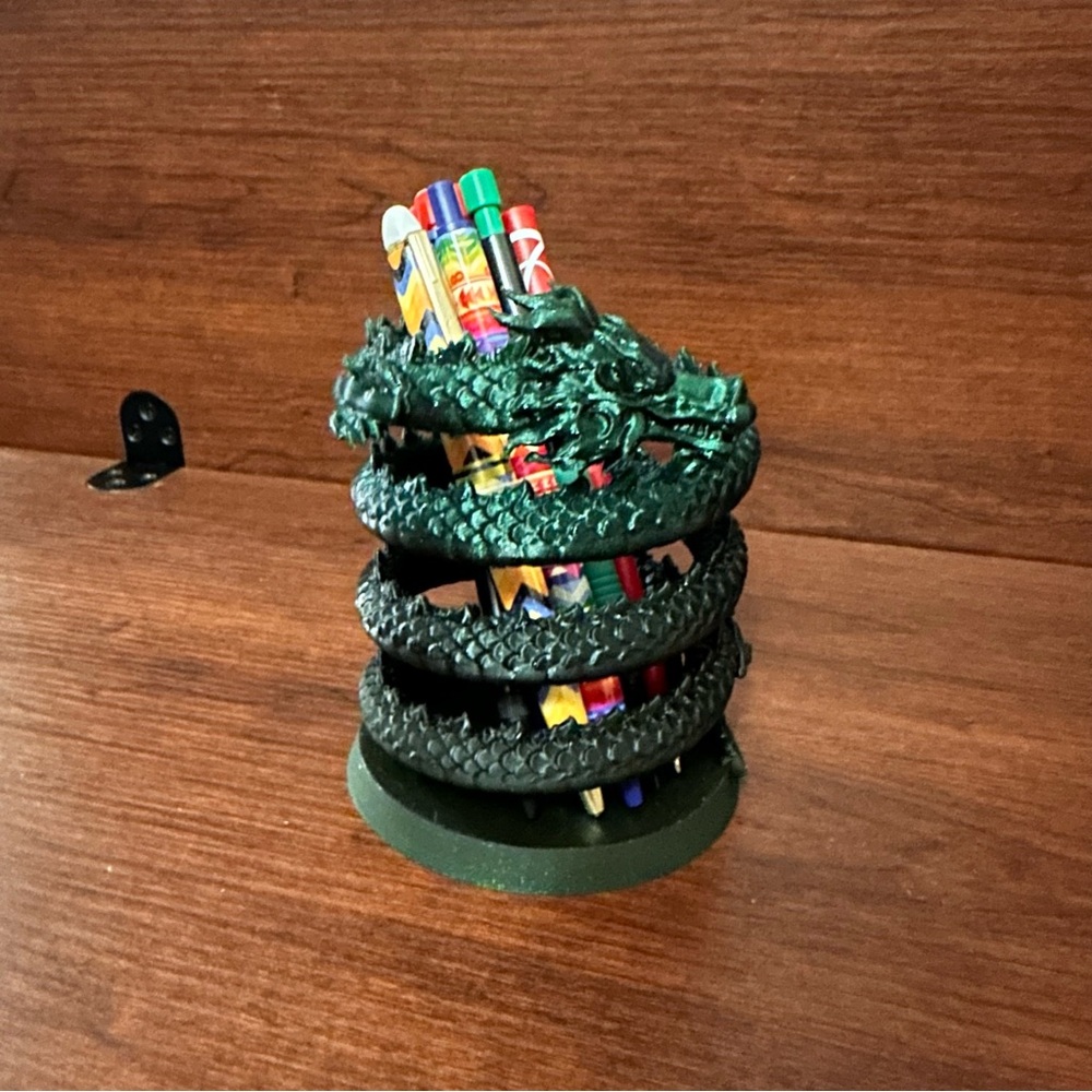 Dragon pencil cup